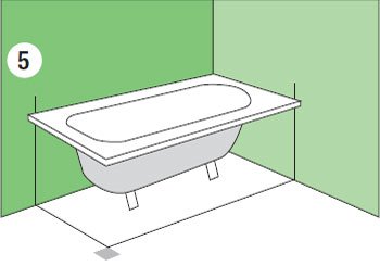 От угла квадрата, диагонально противоположного точке, отмеченной по отвесу, проведите линии до основания линий, нарисованных на стенах.